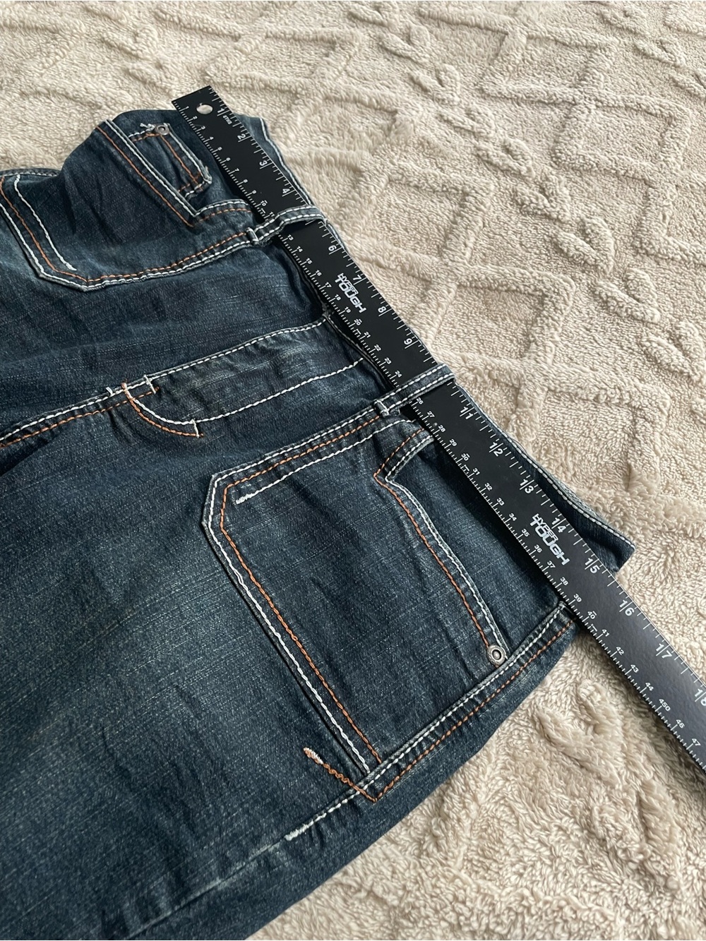 Revolt Jeans Dark Blue Cropped Capri with Cuffed Button Hem Size 8 Weekender - Picture 6 of 9
